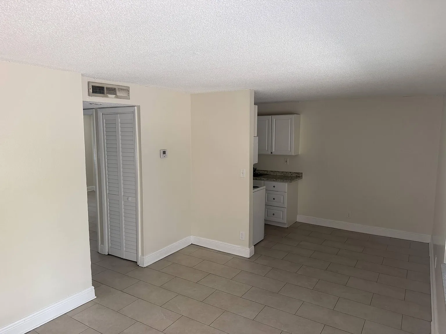 2 bed, 1.0 bath, 650 sqft, $2,395 — Photo 2