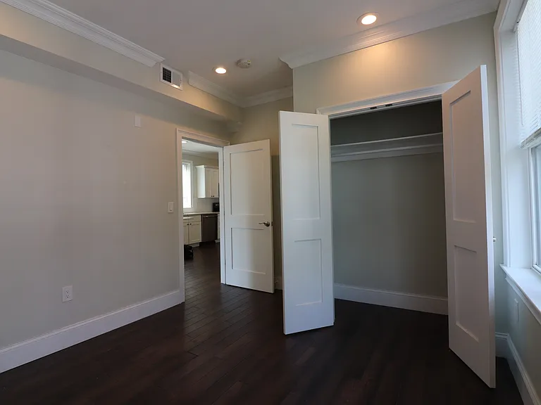 140 Minden St #2 — Photo 20