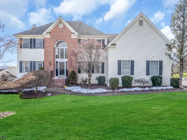 15 Mcpherson Dr, Raritan Twp., NJ 08822