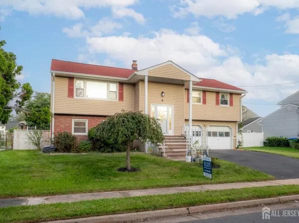 4 Charles Ct, Edison, NJ 08820