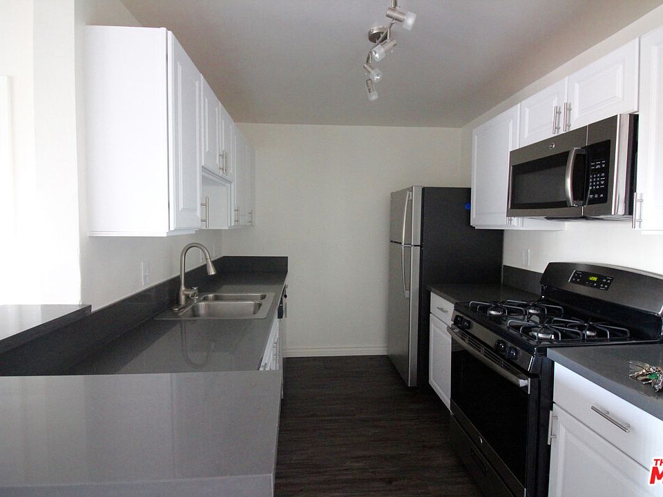 1st image of 1725 Grismer Ave #110A