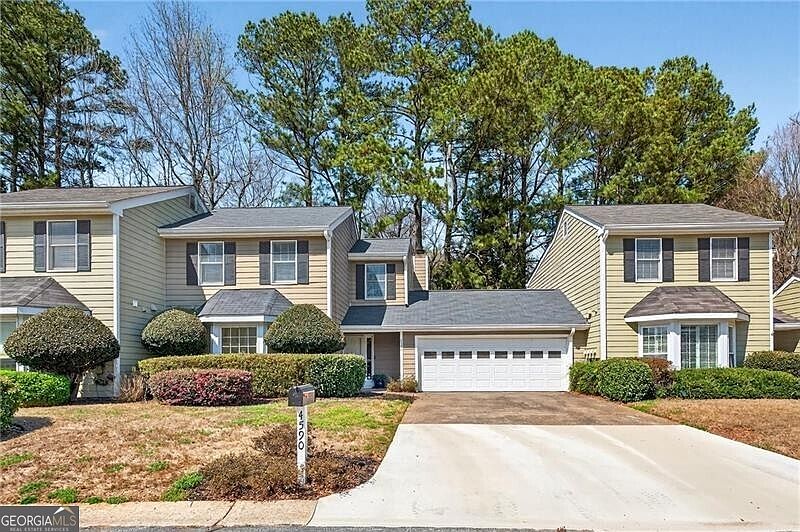 1st image of 4590 Village Oaks Cir