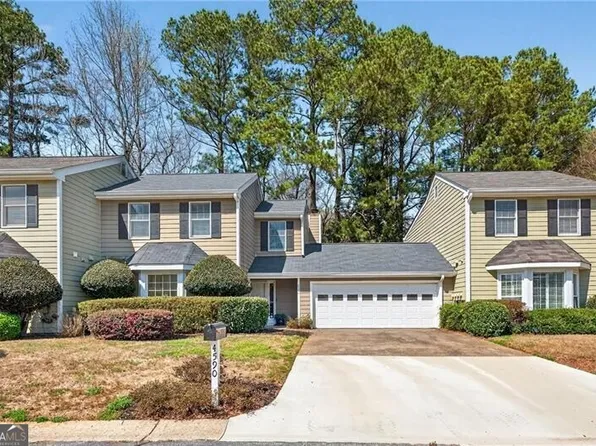 4590 Village Oaks Cir, Atlanta, GA 30338
