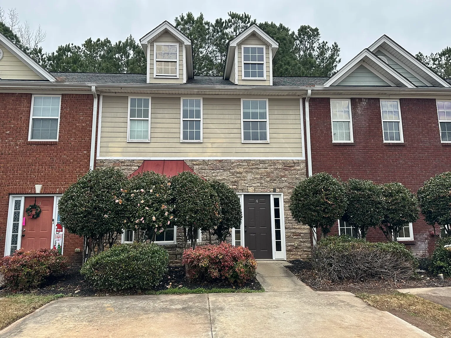 2 bed, 2.5 bath, 1400 sqft, $1,495 — Photo 1