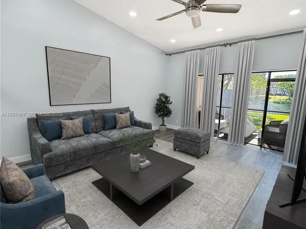 1054 NW 53rd St, Pompano Beach, FL 33064