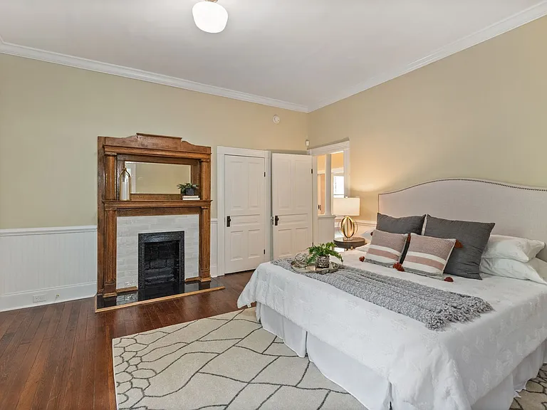 402 S Chester St — Photo 15