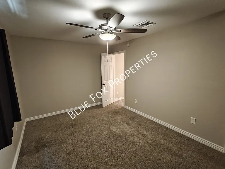 619 S Highland Ave — Photo 29