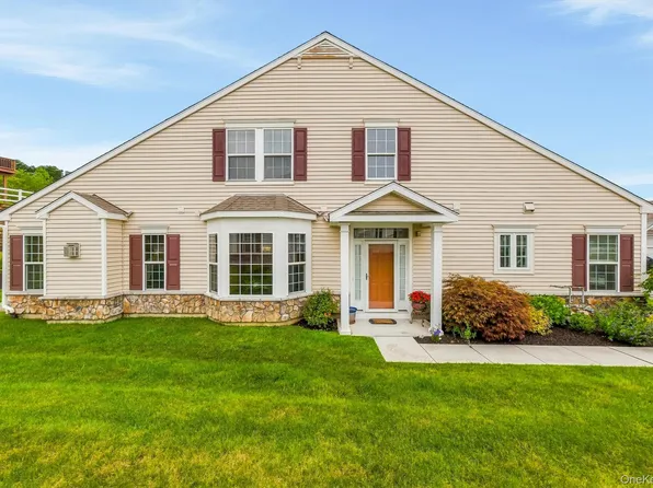 8 Atkins Court, Carmel, NY 10512