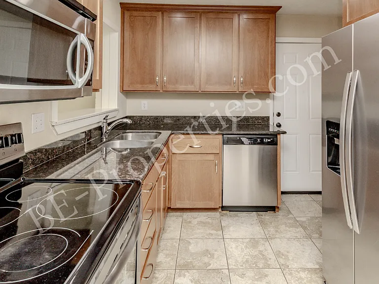 1840 N Shirley St — Photo 14