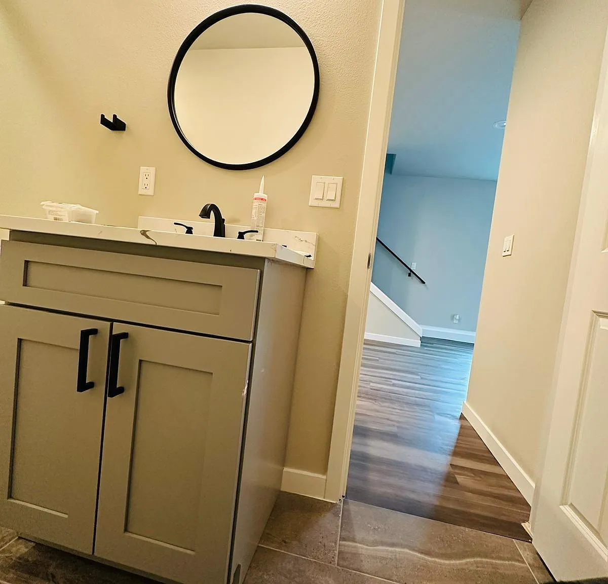 3 bed, 1050 sqft, $2,350 — Photo 4