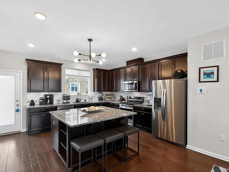 342 South Dr — Photo 8