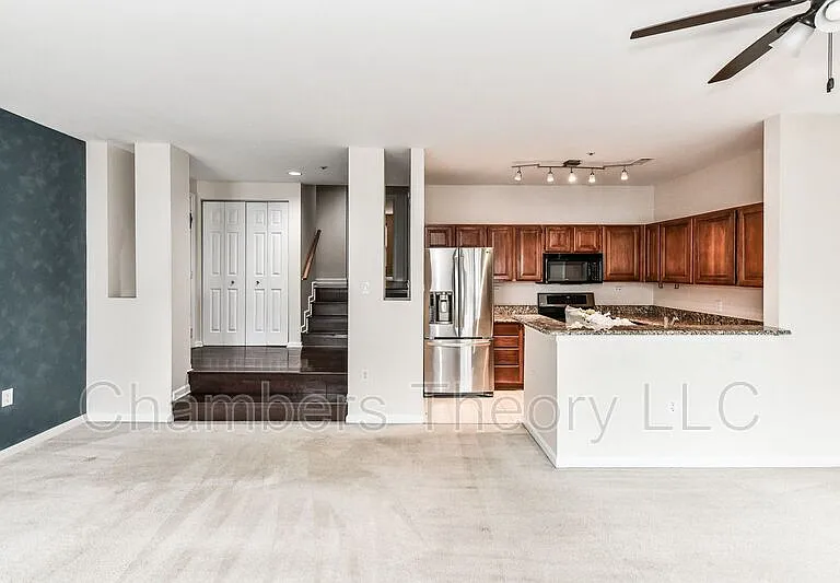 275 S Pickett St #302 — Photo 4