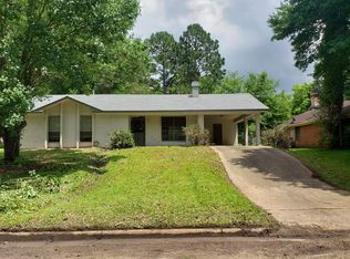 2452 Oak Grove Ln, Jackson, MS 39212