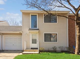 1534 E Silver Strand Cir, Palatine, IL 60074