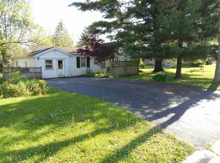 215 W Maple St, Baraboo, WI 53913