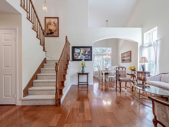 4th image of 494 Pesaro St