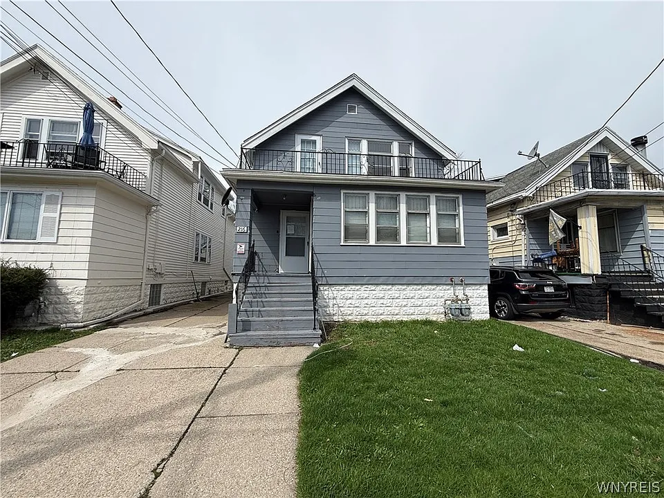 216 Newburgh Ave