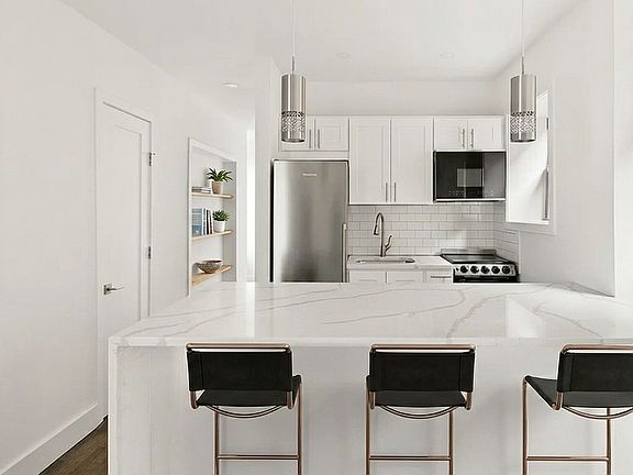 3rd image of 57 W 10th St #Penthouse