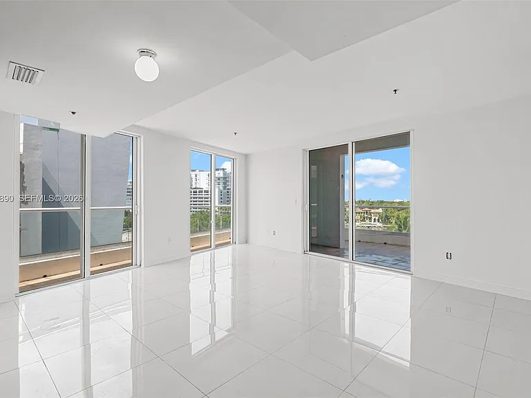 6362 Collins Ave #514 — Photo 19