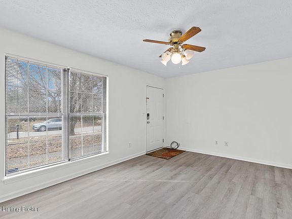 4th image of 12117 Stroll Ct