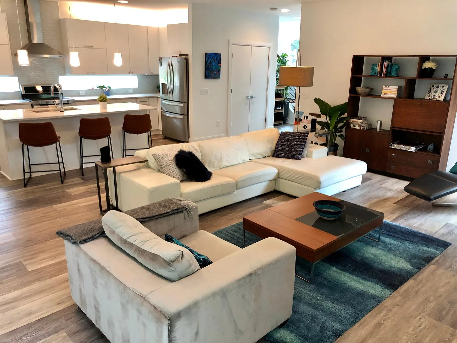 3516 Benard Ave — Photo 4