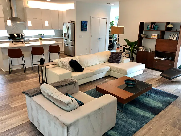 3516 Benard Ave — Photo 4