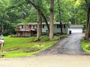 2250 Clouse Ln, Dixon, IL 61021