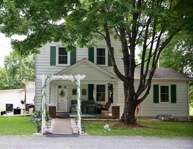 100 New Chapel Rd, Rustburg, VA, 24588