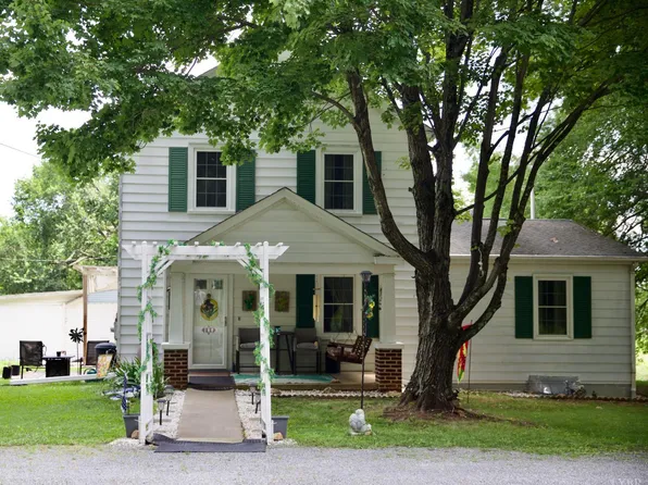100 New Chapel Rd, Rustburg, VA 24588
