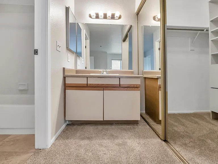 154 W 5th St #250 — Photo 18