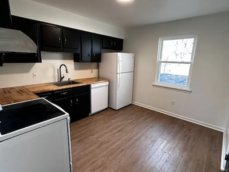 7437 Private Ln #12 — Photo 3