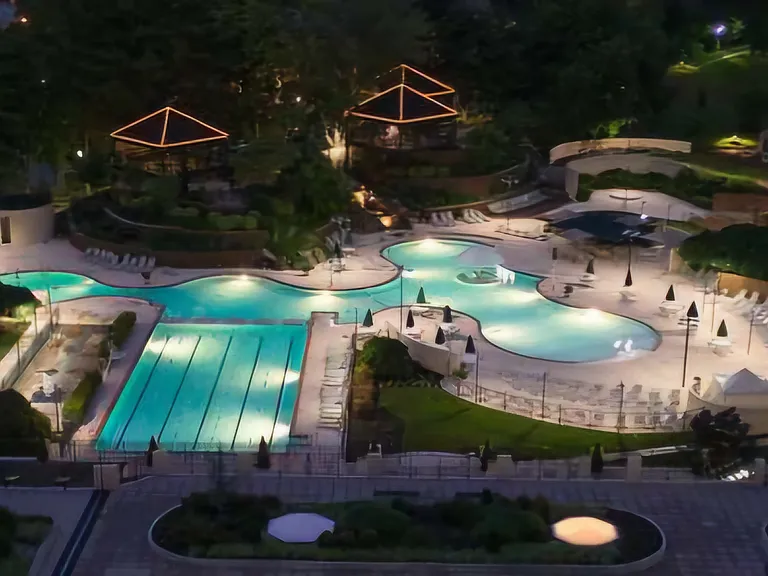 309 Yoakum Pkwy #509 — Photo 25