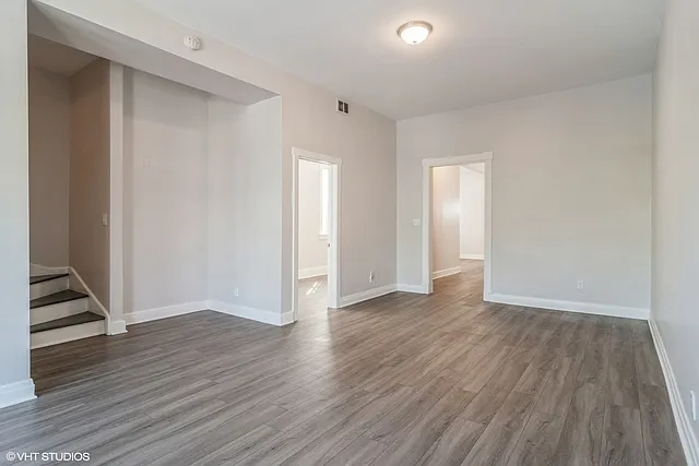 2909 N Ridgeway Ave #2 — Photo 7