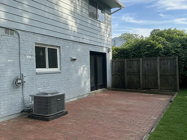 144 Silverwood Cir — Photo 22