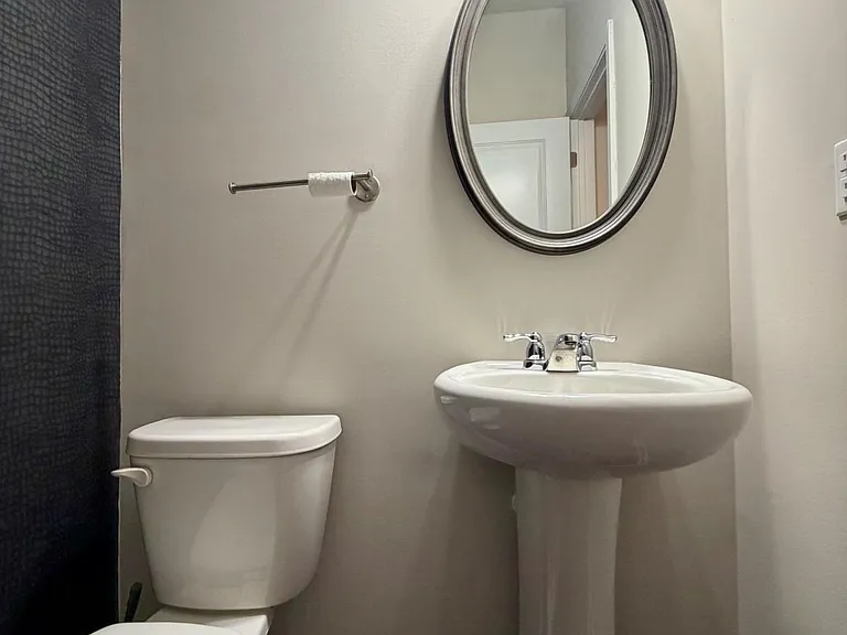 7091 Gladstone Cir — Photo 10