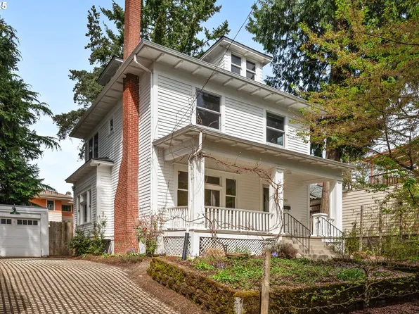 3851 SE Woodward St, Portland, OR 97202