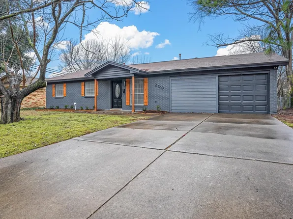 209 NW Jill Ann Dr, Burleson, TX 76028