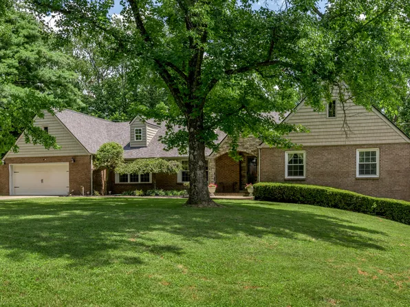 1556 Wellesley Dr, Lexington, KY 40513
