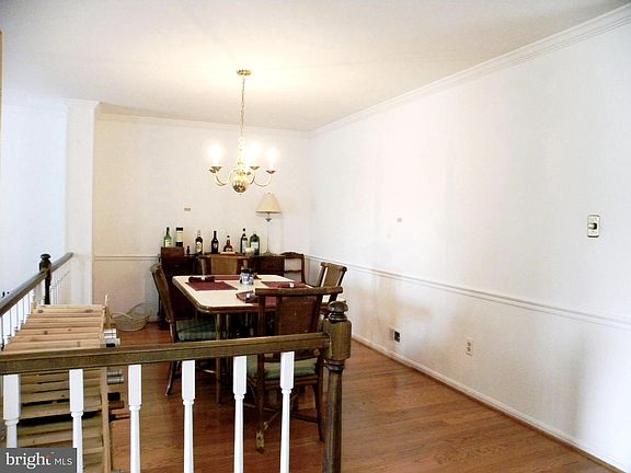 3rd image of 2936 Oakborough Sq
