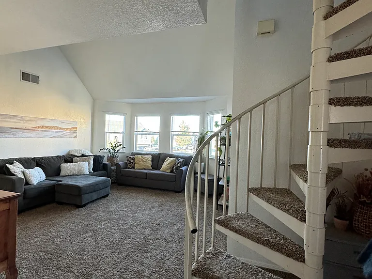 45 Fisher Ct #45 — Photo 1