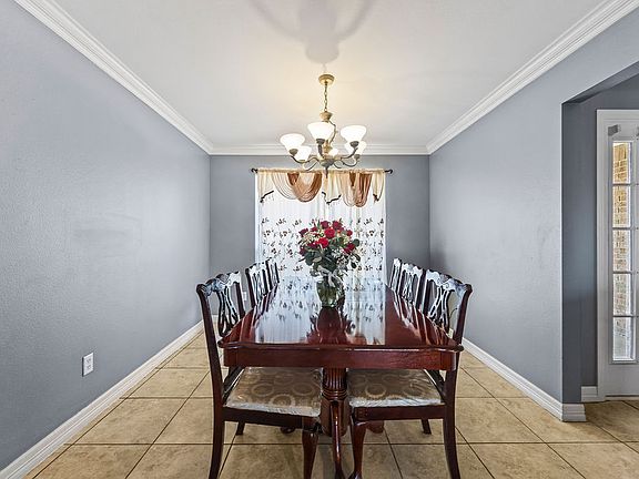 4th image of 814 Colley St