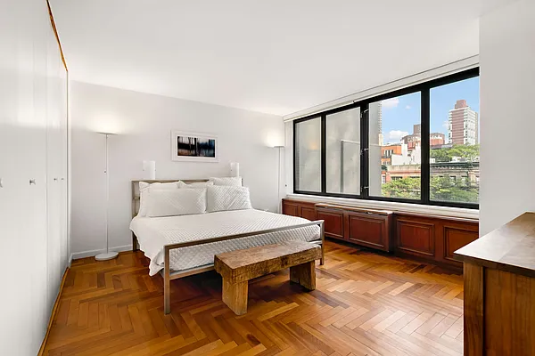 Rented by Compass | media 12