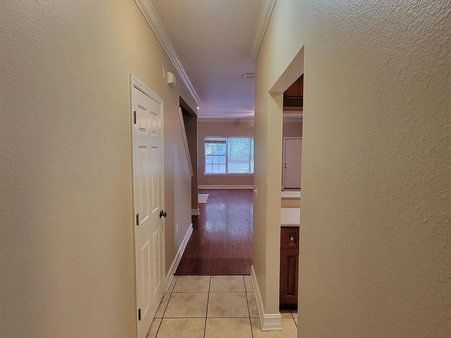 3 bed, 2.5 bath, 1530 sqft, $1,850 — Photo 2