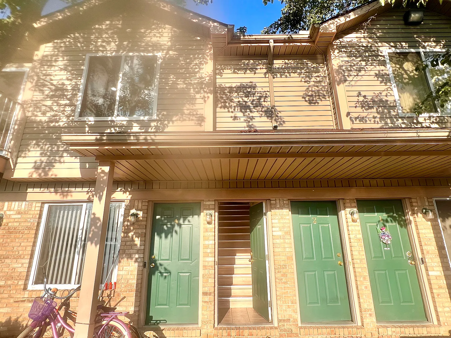 2 bed, 1000 sqft, $1,350 — Photo 3