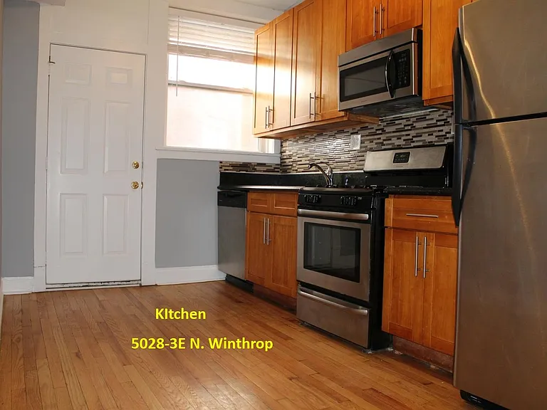 Kitchen 5028-3E N. Winthrop