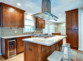 1133 Cresthaven Ln, Virginia Beach, VA 23464