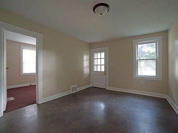 2nd image of 339 Hayes Ave