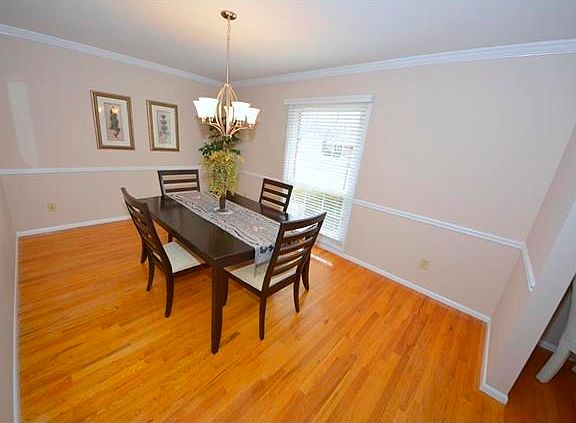 Dining room.
