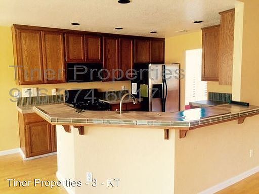 4th image of 6749 Folkstone Way