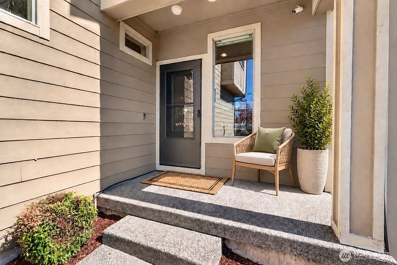 3rd image of 22437 SE 283rd Street